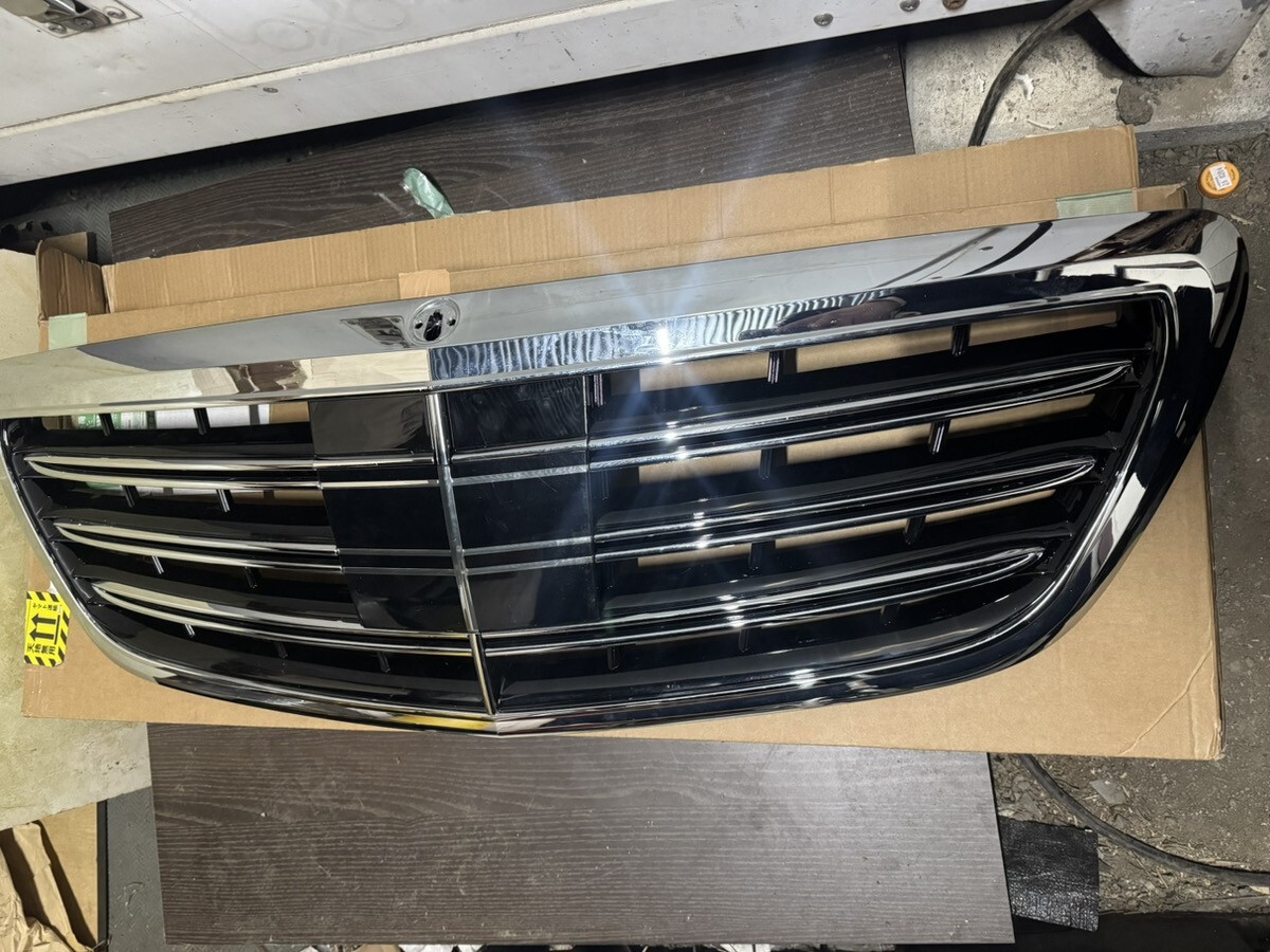 W202 フロントグリル Mercedes-Benz w202 C class 用パーツ／グリル