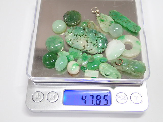 新品】日本の鉱物 岡山県大佐町大佐山の翡翠/ヒスイ 約51gの落札