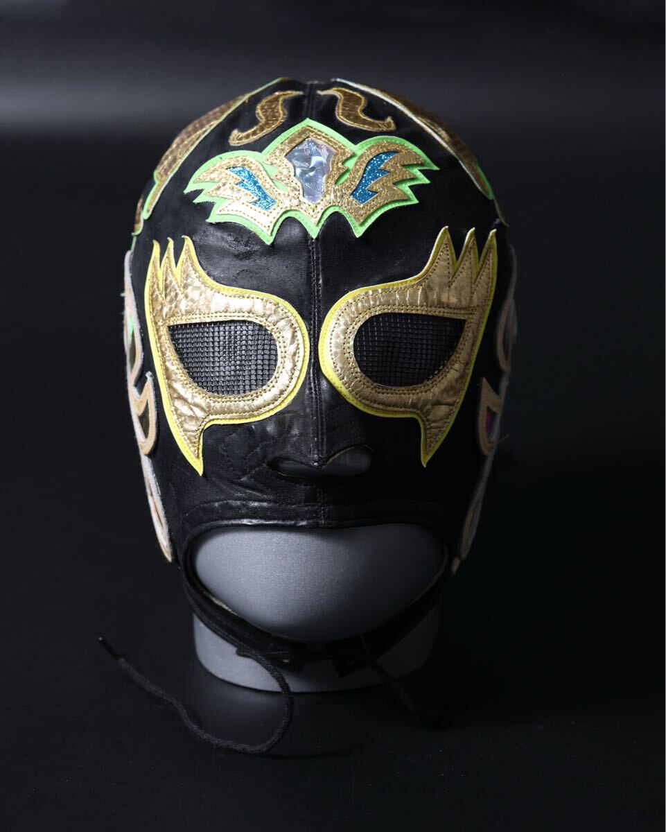 新品】□2代目ブラック・タイガー 試合用マスク □の落札情報詳細
