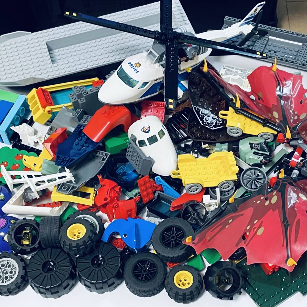 新品】激レア♪ 新品・未開封品 LEGO 7642 レゴ シティ 自動車修理工場 
