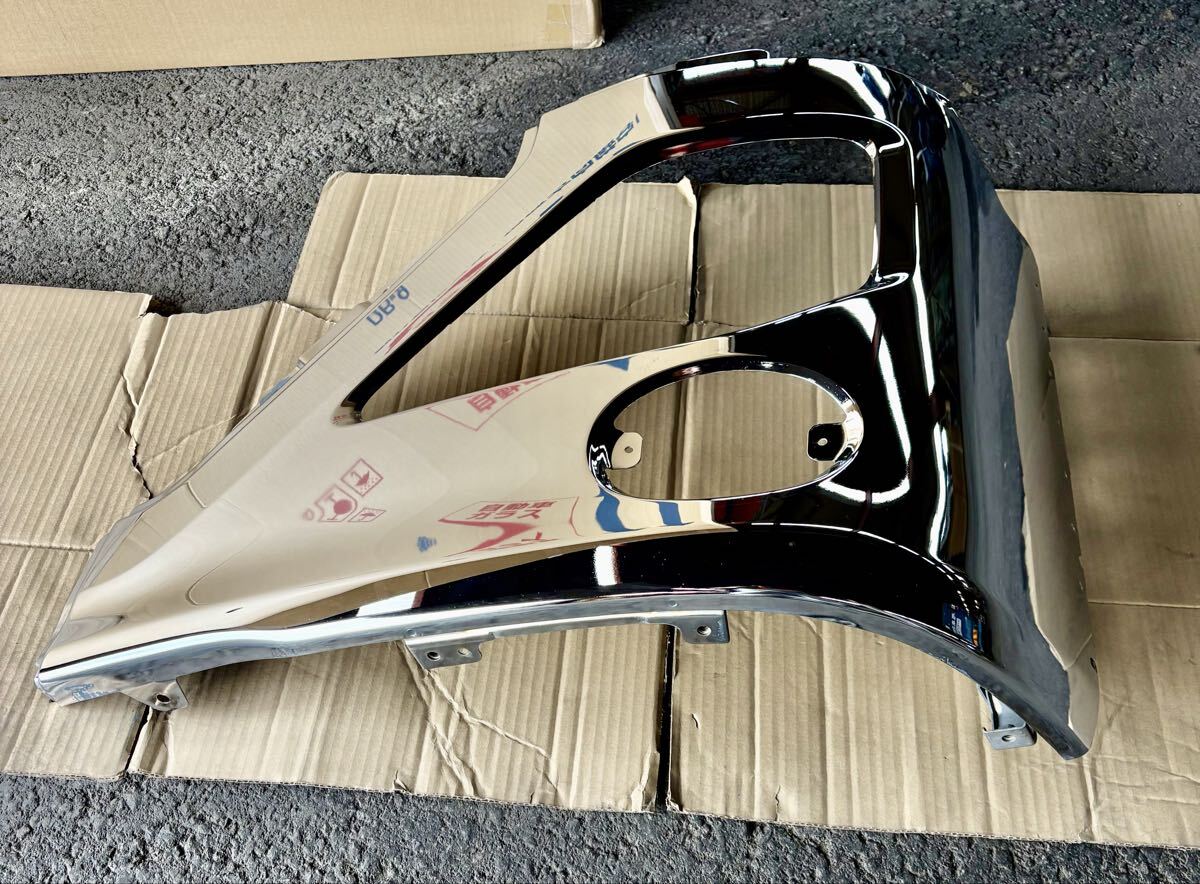 UDトラックス 新型クオン純正メッキバンパー右 日産クオンの落札情報