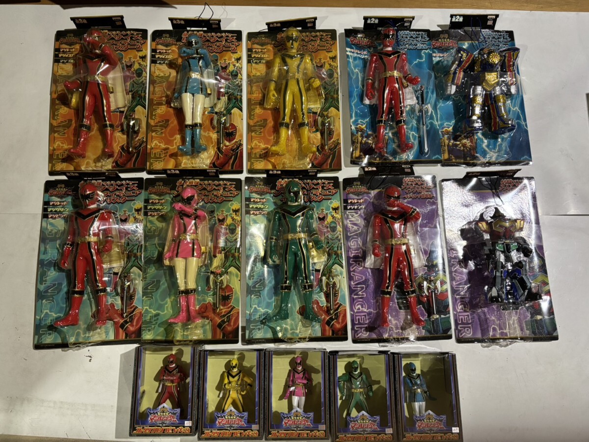 中古】魔法戦隊マジレンジャー マジブルー ソフビフィギュア 30センチ