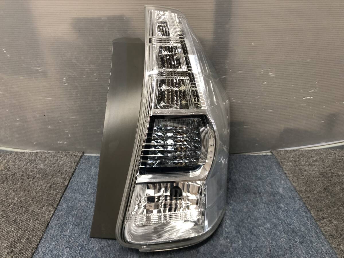 ☆送料無料☆ 美品 トヨタ セルシオ 30 後期 テールランプ 純正 LED
