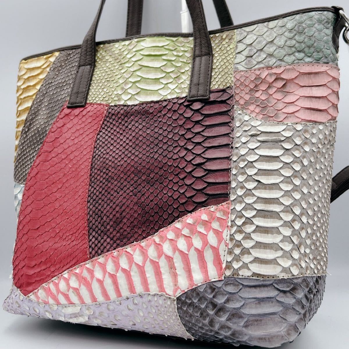 ハンドメイド☆ログキャビンのトートバッグ☆パッチワークキルト☆こう ハンドメイド☆ログキャビンのトートバッグ☆パッチワークキルト☆こう