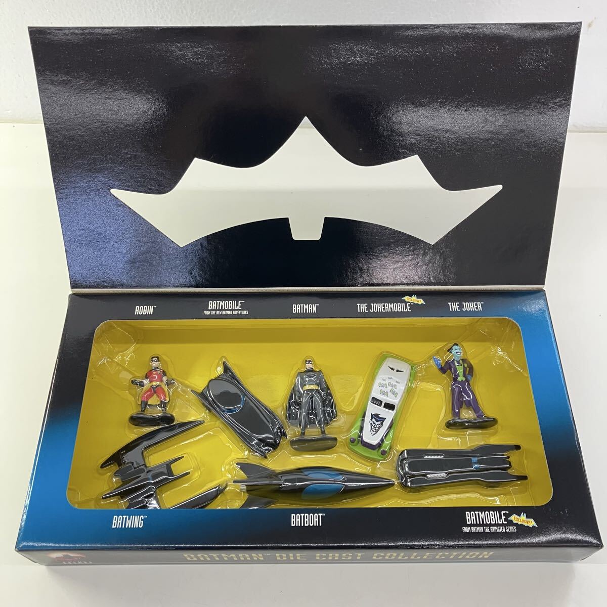 カルビー バットマンカード 2枚 カルビー イカスナック バットマン