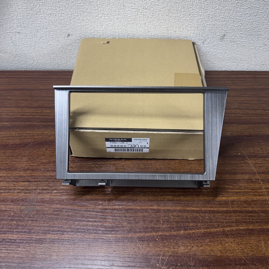 予備用に！日産BCNR33スカイラインGT-R純正クラスターリッド(68260
