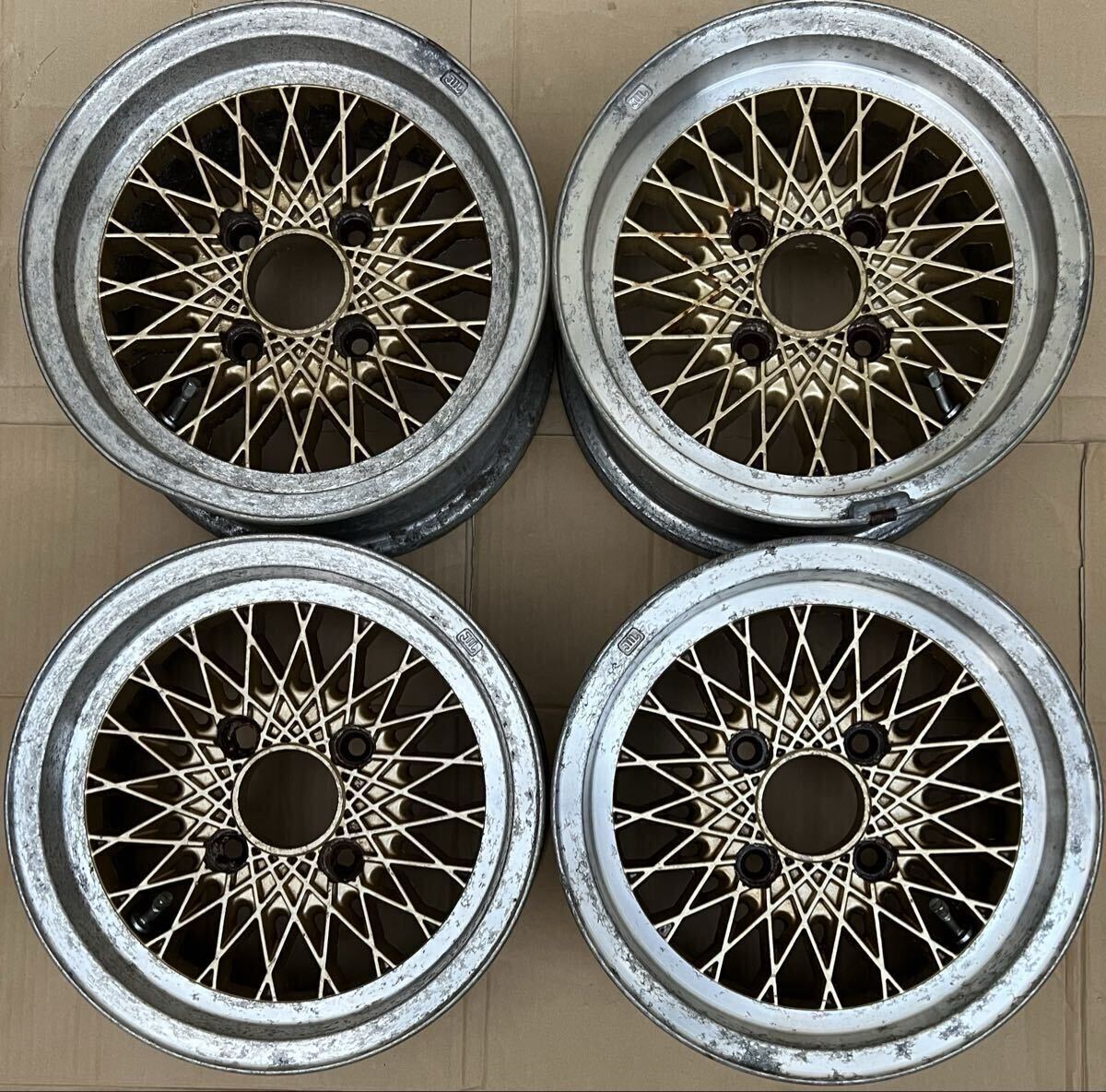 エンケイメッシュホイールメッシュ 13×5.5J+38。AZ-1、カプチーノ