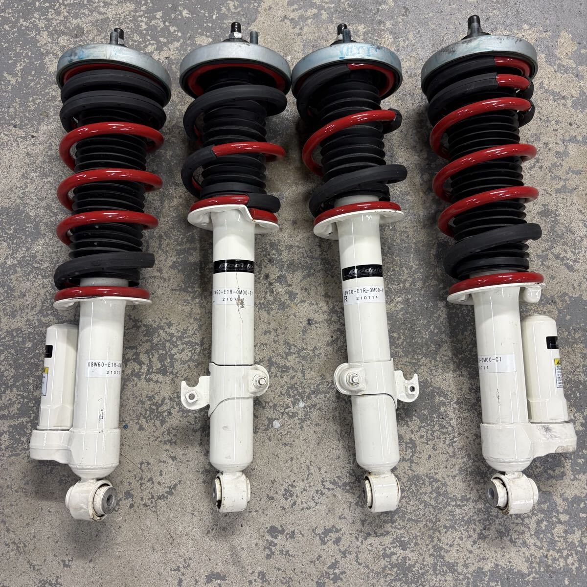 GE8RS Moduro、モデューロサスペンション ホンダGE8フィットRS純正MODULO(モデューロ)サスペンションキット