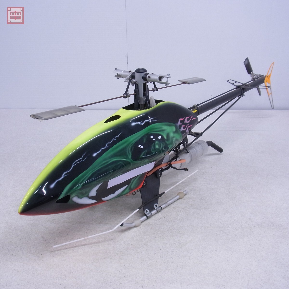 ☆観賞用☆ AIRWOLF エアーウルフ ラジコンヘリコプターボディ の落札