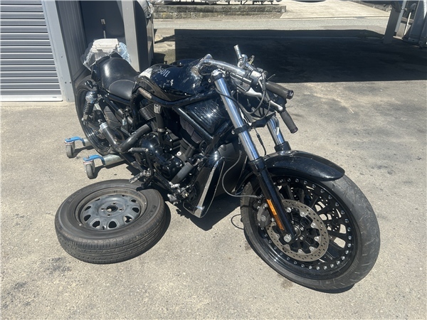 ◎V-ROD VRSCDX 純正リアホイール （18×8.0 ブラック ディスク ハブ