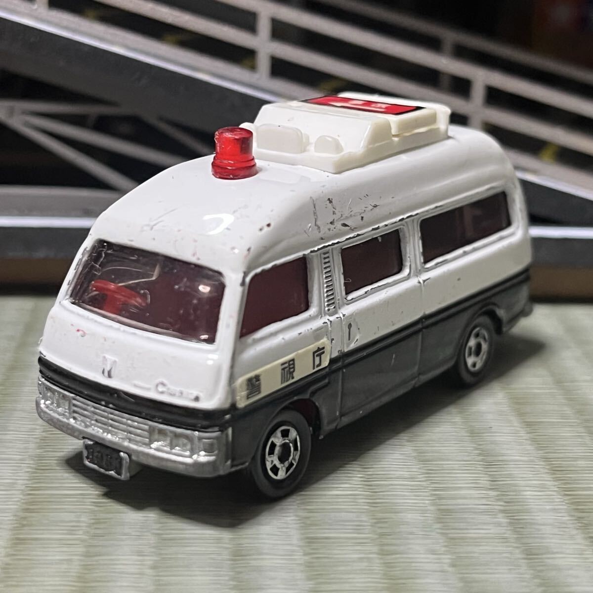 中古】ヨネザワ ダイヤペット S－5 ニッサン キャラバン パトカーの