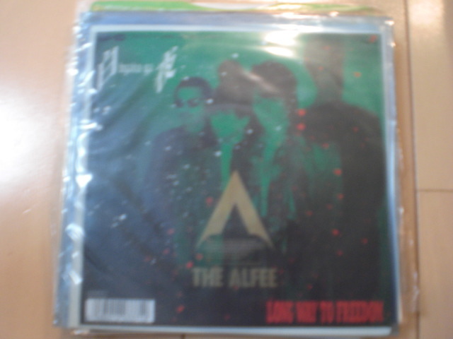 即決 1999円 直筆サイン色紙 THE ALFEE アルフィー LONG WAY TO