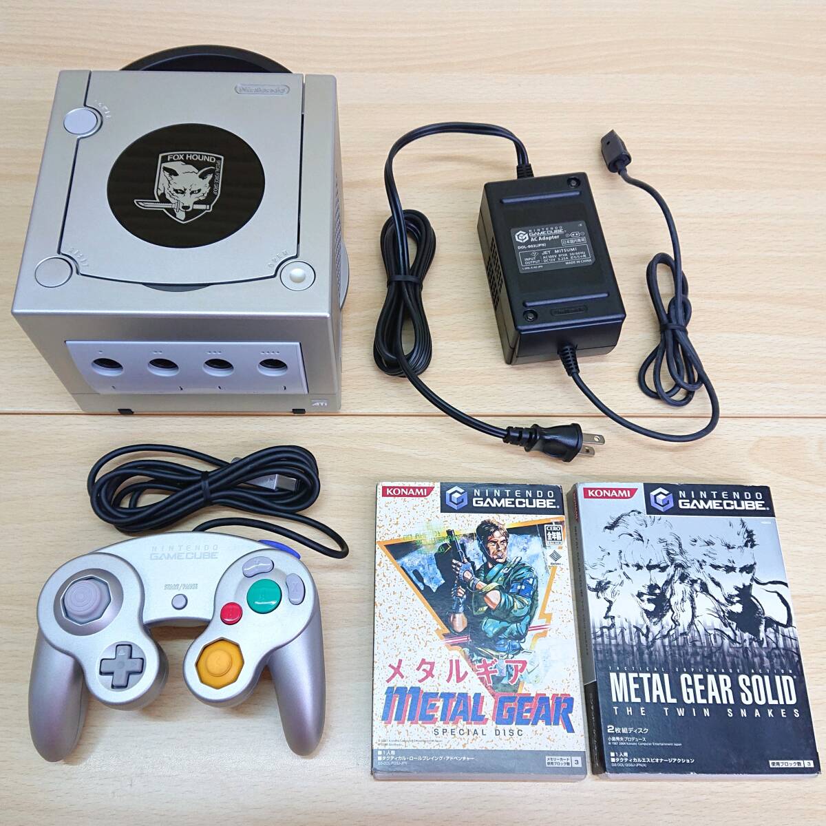 ゲーム 付属品 ( BOXに小島秀夫・新川洋司サイン入り )/ メタルギア