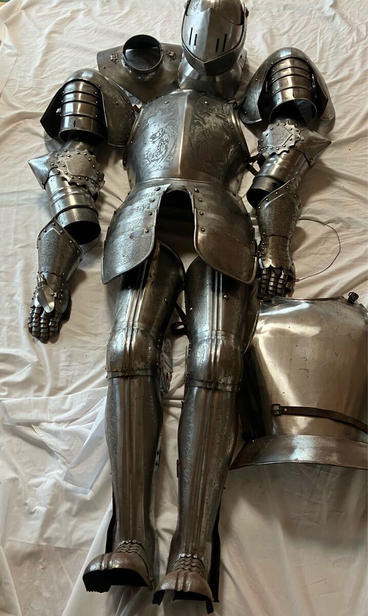 新品】【新品未使用】イタリア製西洋甲冑 金属製プレートアーマーの