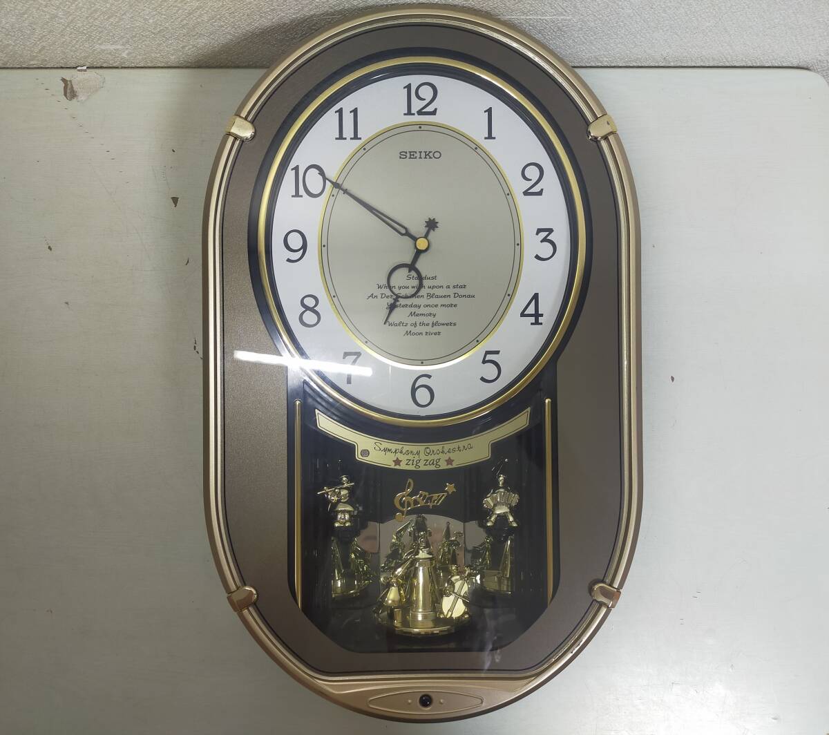 中古】徳山)未使用 SEIKO セイコー メロディ 掛け時計 ZIG ZAG AM622S
