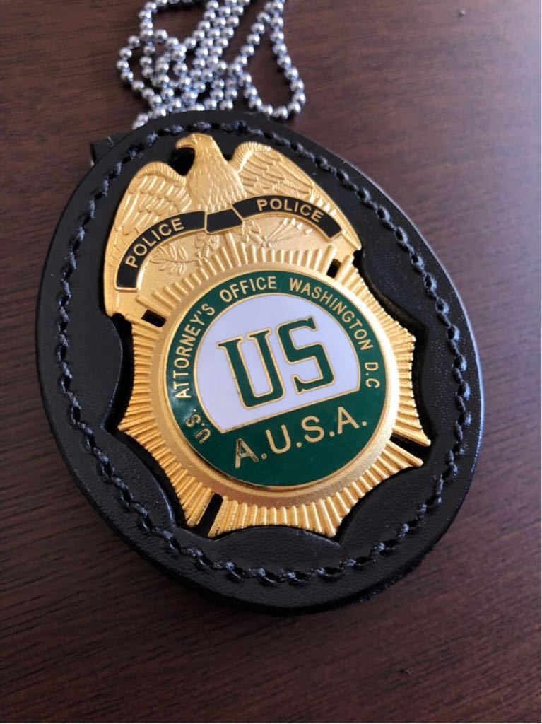 米国連邦検事局 U.S. Attorney's Office バッジ（レッド） 連邦捜査局