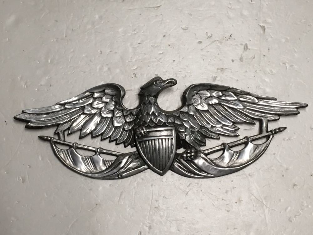 ▽Bi1061 日本製 デコトラ 鷲 鷹 レリーフ 当時物 金属製 長期保管品