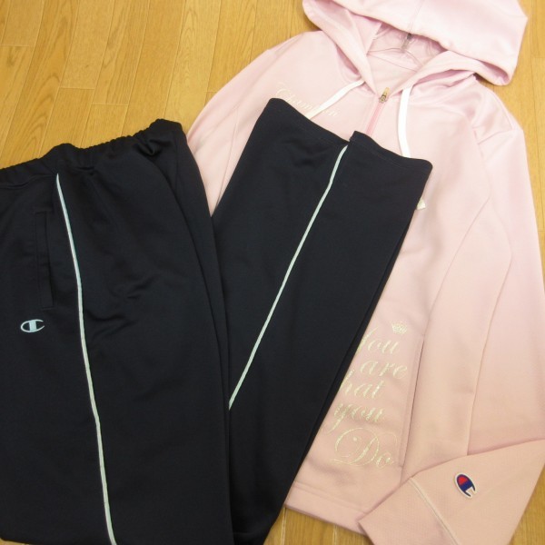 美品 春用 上下セット Champion チャンピオン ジャージパーカー ジャージパンツ ドライ 薄手 レディース ピンクx紺 Mサイズ O の落札情報詳細 ヤフオク落札価格情報 オークフリー スマートフォン版