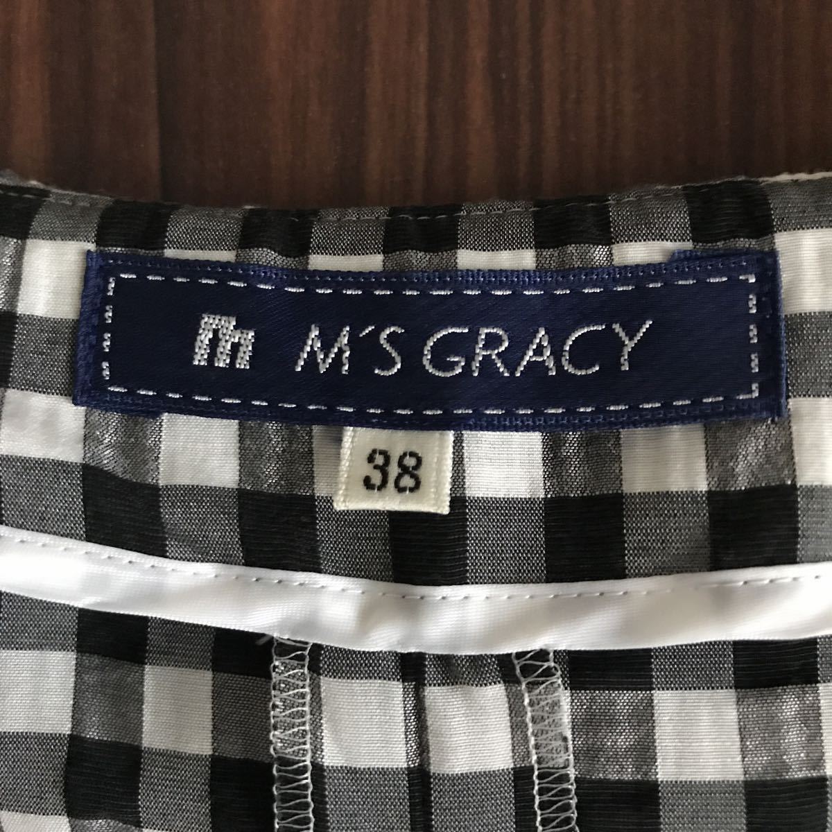 美品 エムズグレイシー ギンガムチェック 丸襟ワンピース 黒 白 38 春夏 の落札情報詳細 ヤフオク落札価格情報 オークフリー スマートフォン版