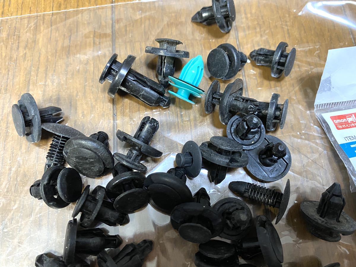 プッシュリベット カーファスナー 内装クリップ 純正品 スズキ ホンダ ダイハツ の落札情報詳細 ヤフオク落札価格情報 オークフリー スマートフォン版