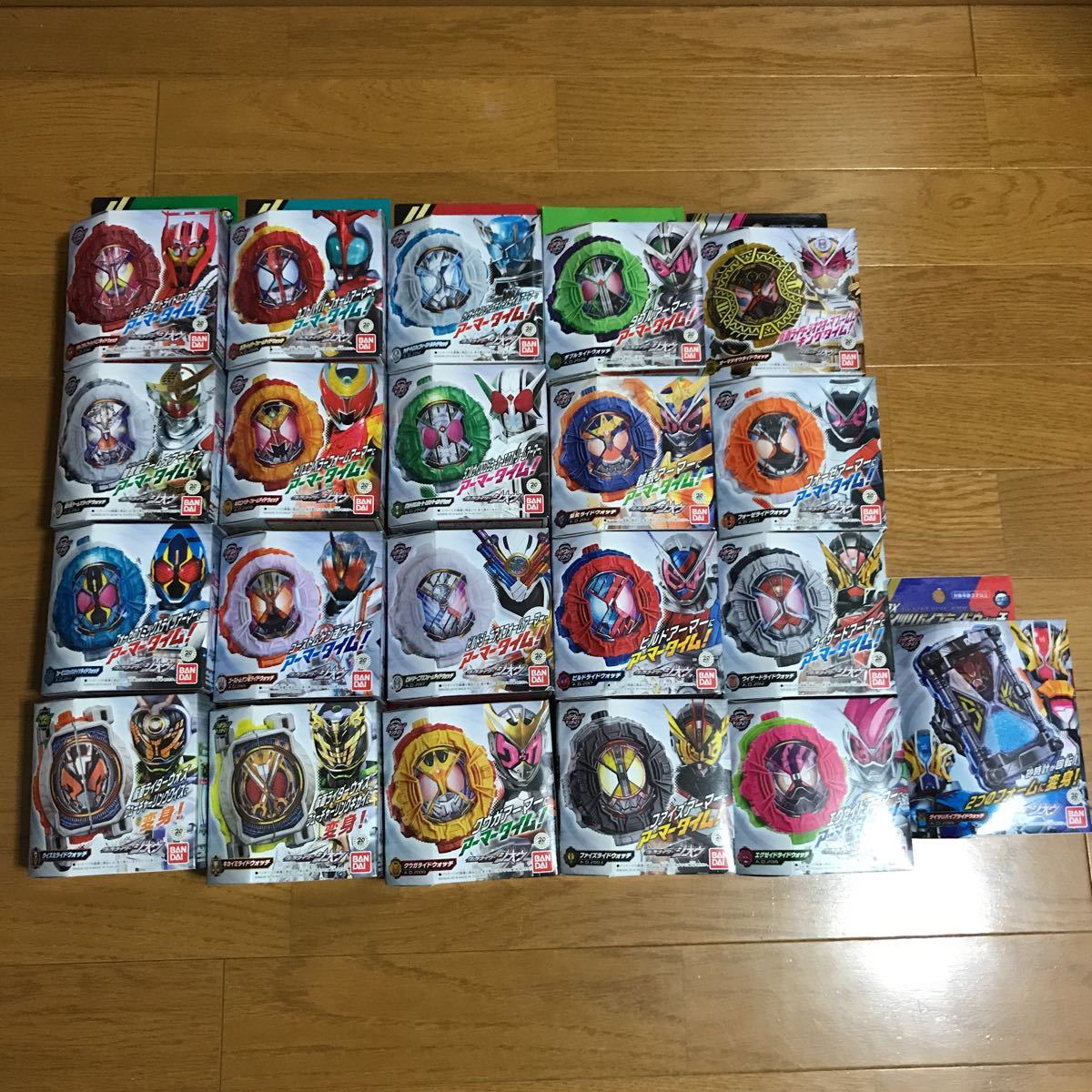 仮面ライダージオウ ライドウォッチ Dx 大量セット なりきり 変身ベルト オーマジオウ ゲイツリバイブ ビルド エグゼイド 最強フォーム の落札情報詳細 ヤフオク落札価格情報 オークフリー スマートフォン版