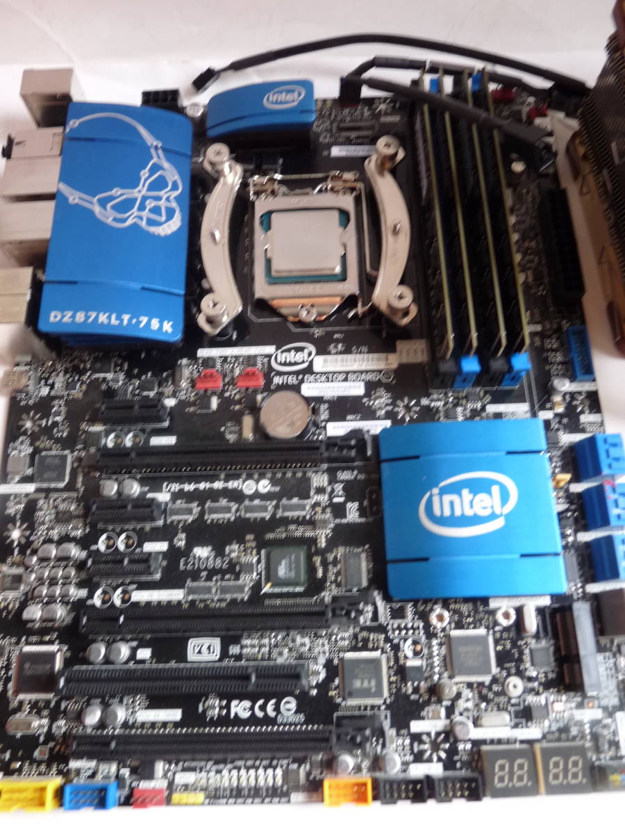 ジャンク◇intel DESKTOP BOARD DZ87KLT-75K/Core i7/SanMax 8GB×4