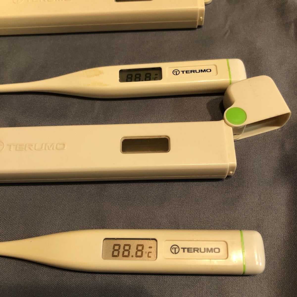 テルモ電子体温計 C2 予測式 わき下 型式承認第h953号 2本 の落札情報詳細 ヤフオク落札価格情報 オークフリー スマートフォン版