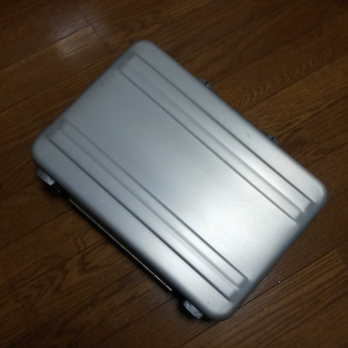 送料込み ゼロハリバートン ZERO HALLIBURTON アタッシュケース RIMOWA リモワ の落札情報詳細 ヤフオク落札価格検索