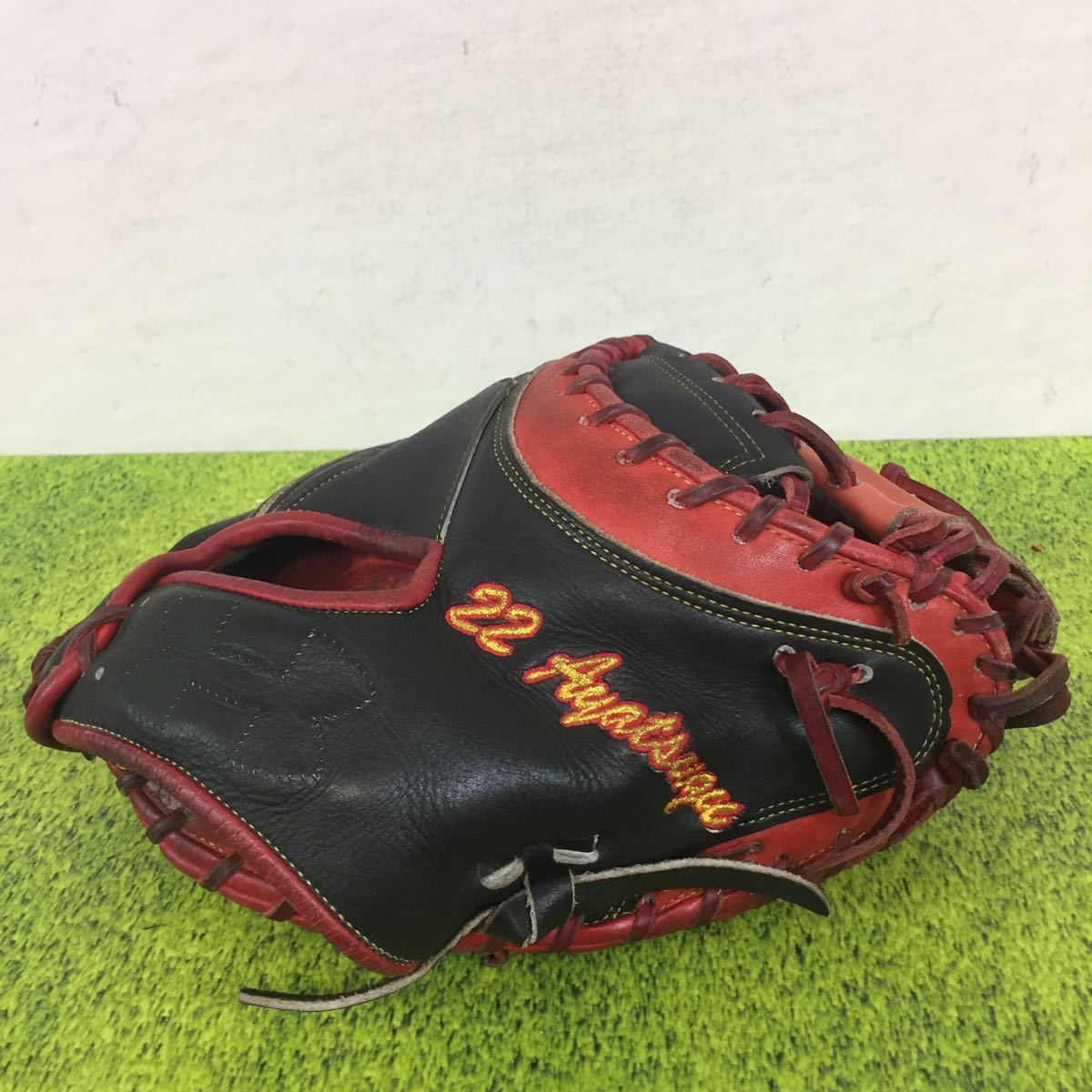 プロ野球　元ソフトバンクホークス 山下斐紹選手キャッチャーミット プロ野球 元ソフトバンクホークス 山下斐紹選手キャッチャーミット
