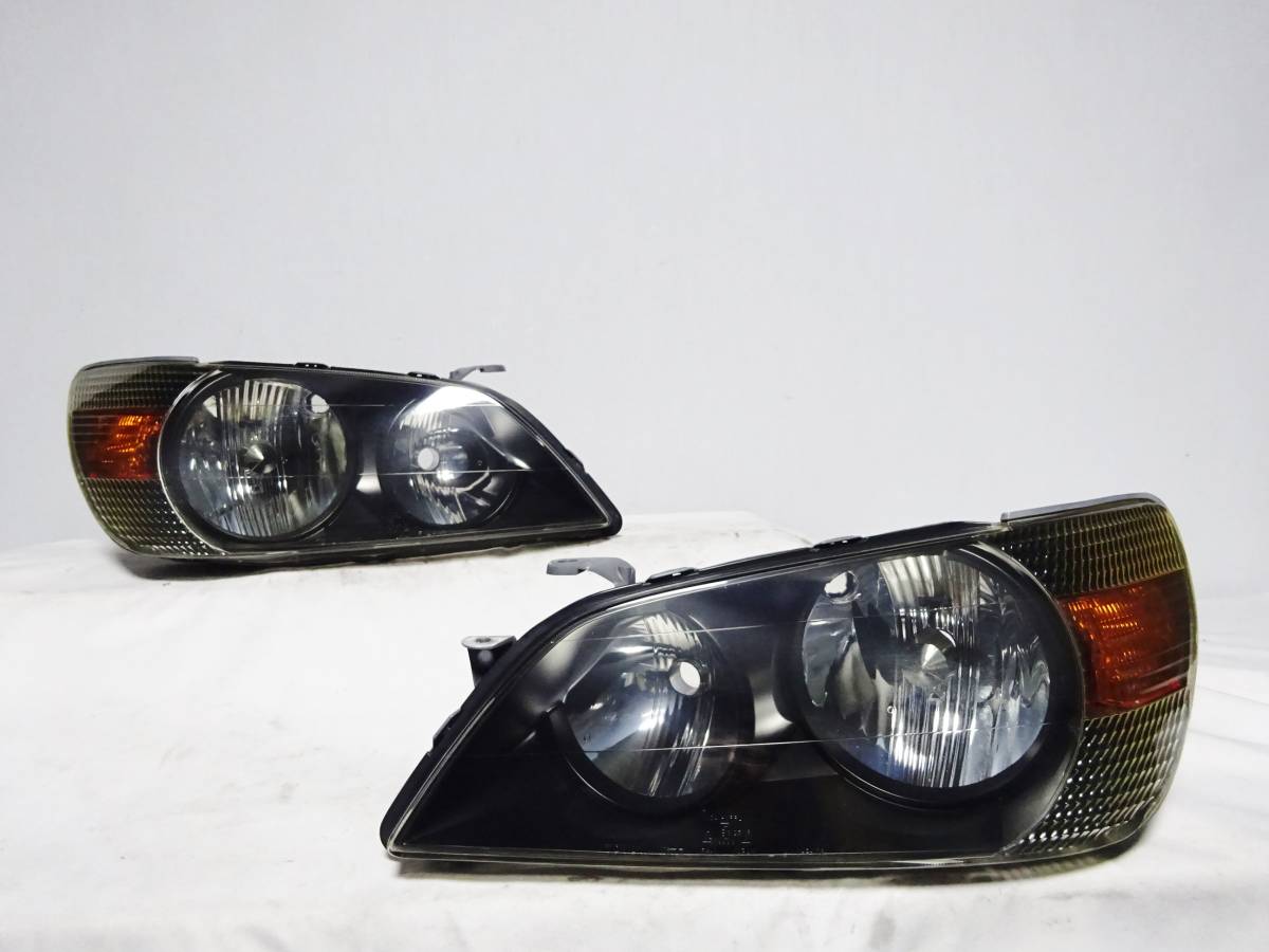 トヨタ アルテッツァ ライト 左側ジャンク品 （トヨタ - ジャンク品  