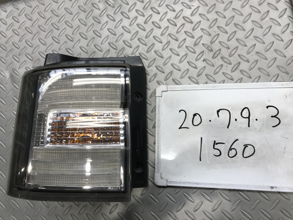 ☆CV5W 三菱 デリカD5 ローデストG 平成21年 純正 LED テールレンズ