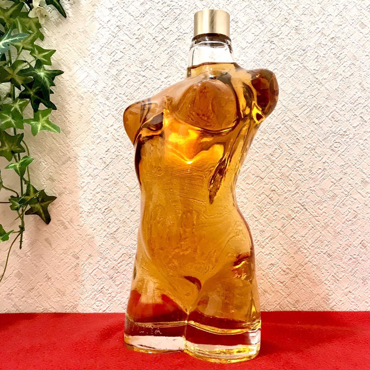 激レア】セクシーボディのウイスキー 900ml (アルハムブラ ALHAMBRA