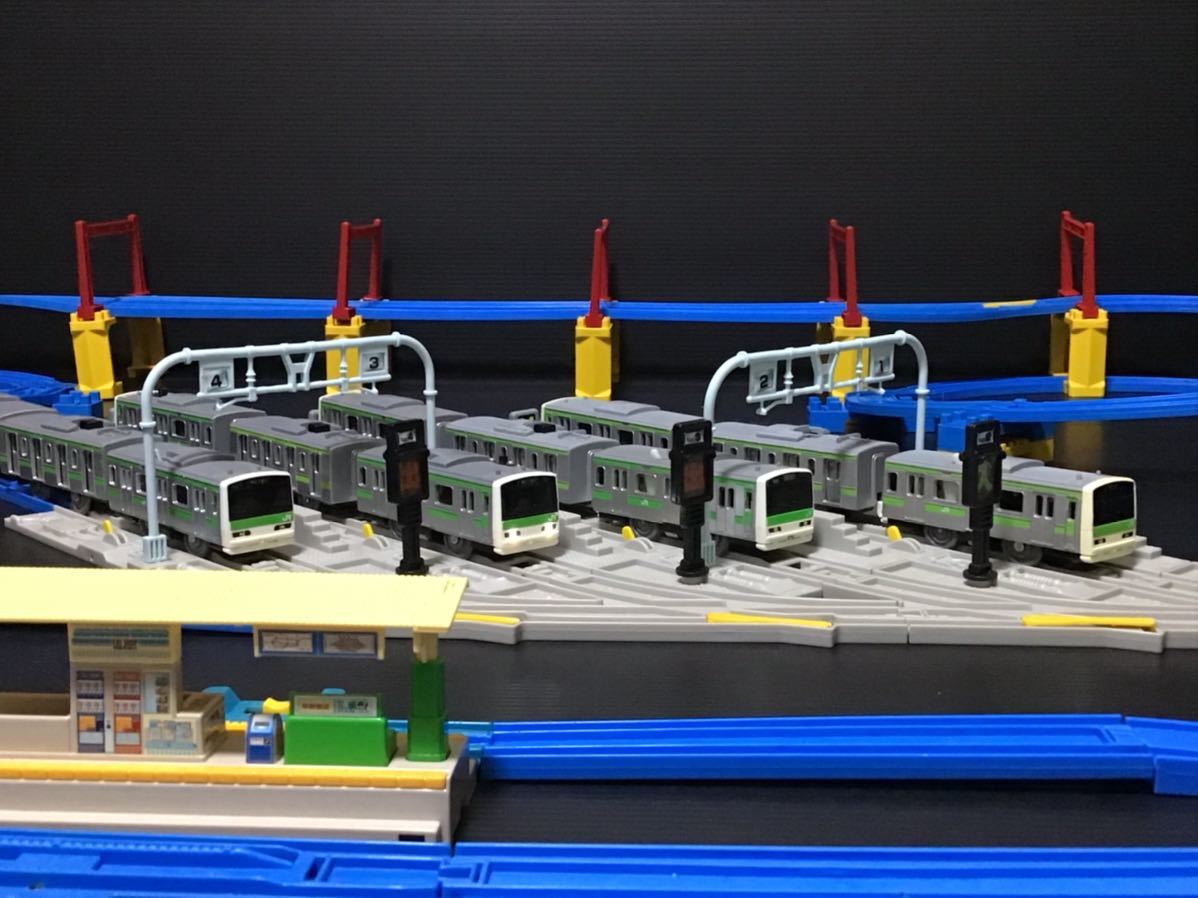 プラレール 大量 同梱不可 レイアウト 車両 駅 橋脚 231系 山手線 車両基地 Wループ 架線柱 改造前後ライト付き山手線 の落札情報詳細 ヤフオク落札価格情報 オークフリー スマートフォン版