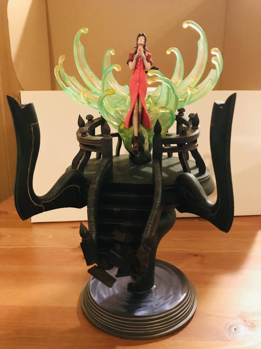 ☆【箱一部傷み】ファイナルファンタジー VII スカルプチャー