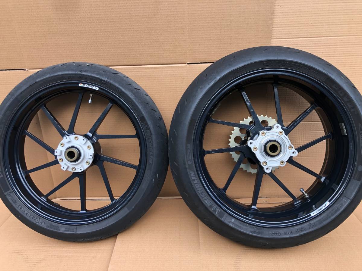 CBR954RR リアホイール 17x6.00☆SC50