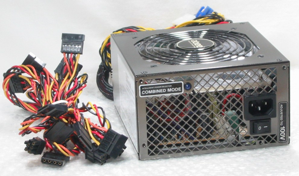 セミファンレス電源のファンが回るか確認してみた Corsair Sf450 80plus Gold 迷惑堂本舗