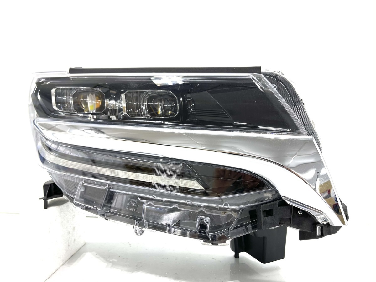 車 アルファード AGH30W 左ヘッドライトLED イチコ58-60