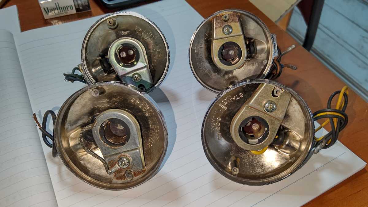 スタンレー製　純正ウインカーレンズ 　CB400F　CB750FOUR スタンレー製 純正ウインカーレンズ CB400F CB750FOUR