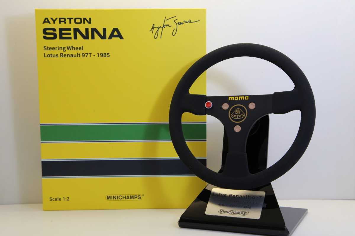 新品】ミニチャンプス 1/2 ロータス ルノー 97T アイルトン・セナ momo