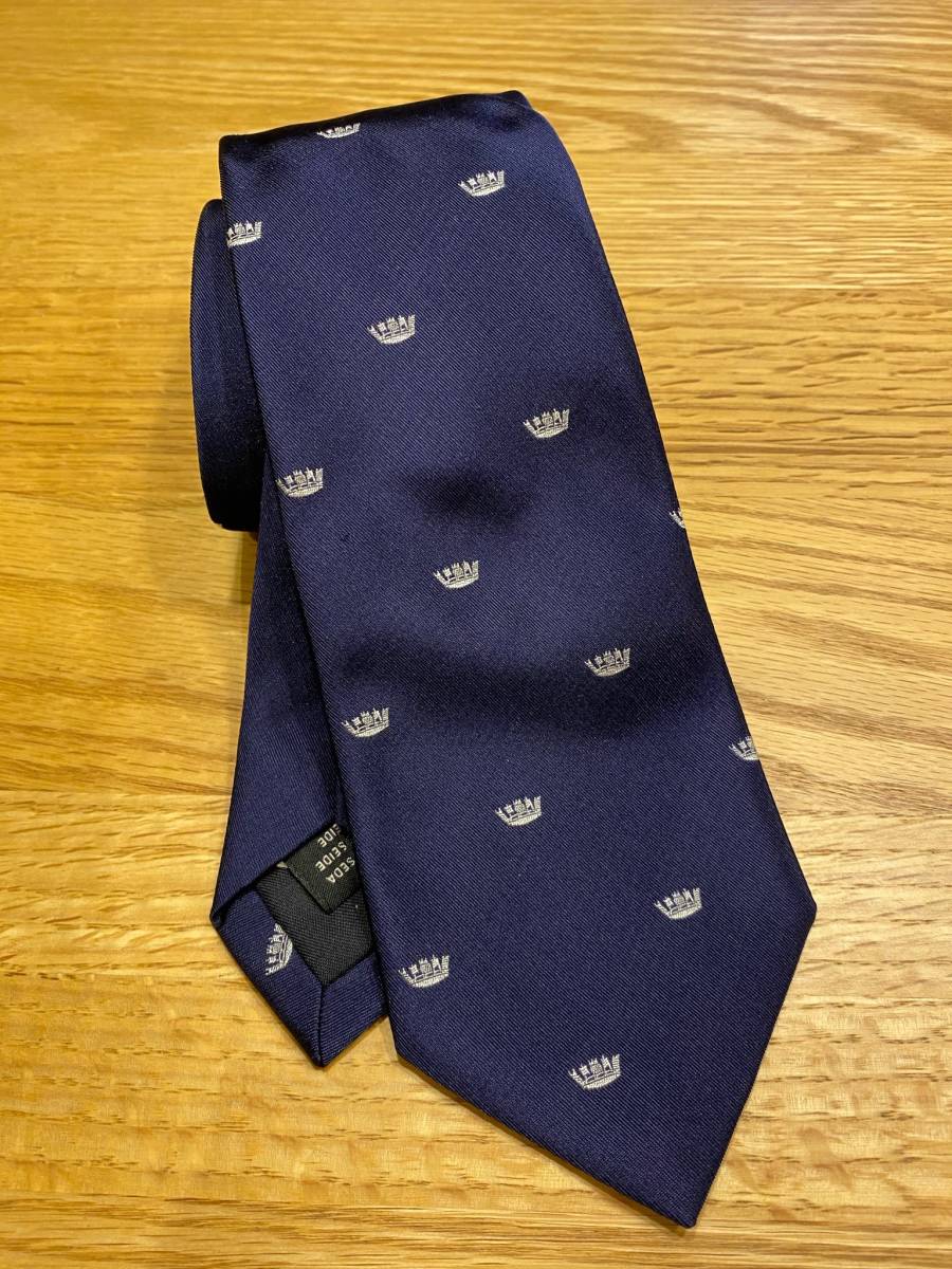 伊勢丹メンズ館 別注 英国製 Holliday Brown ホリデーアンドブラウン クレスト柄ネクタイ の落札情報詳細 ヤフオク落札価格情報 オークフリー スマートフォン版