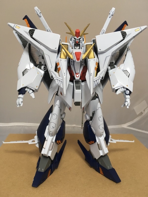 新品】クスィーガンダム完成・部分塗装・スミ入れ・トップコート済の