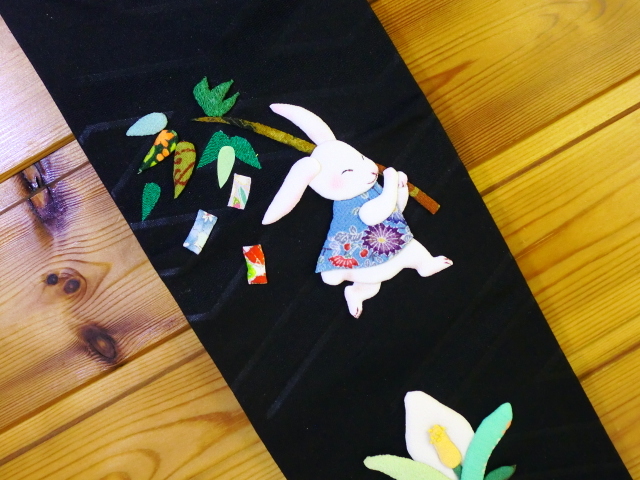 新品】【古布37】縮緬 押絵タペストリー うさぎと笹飾り/水芭蕉/七夕