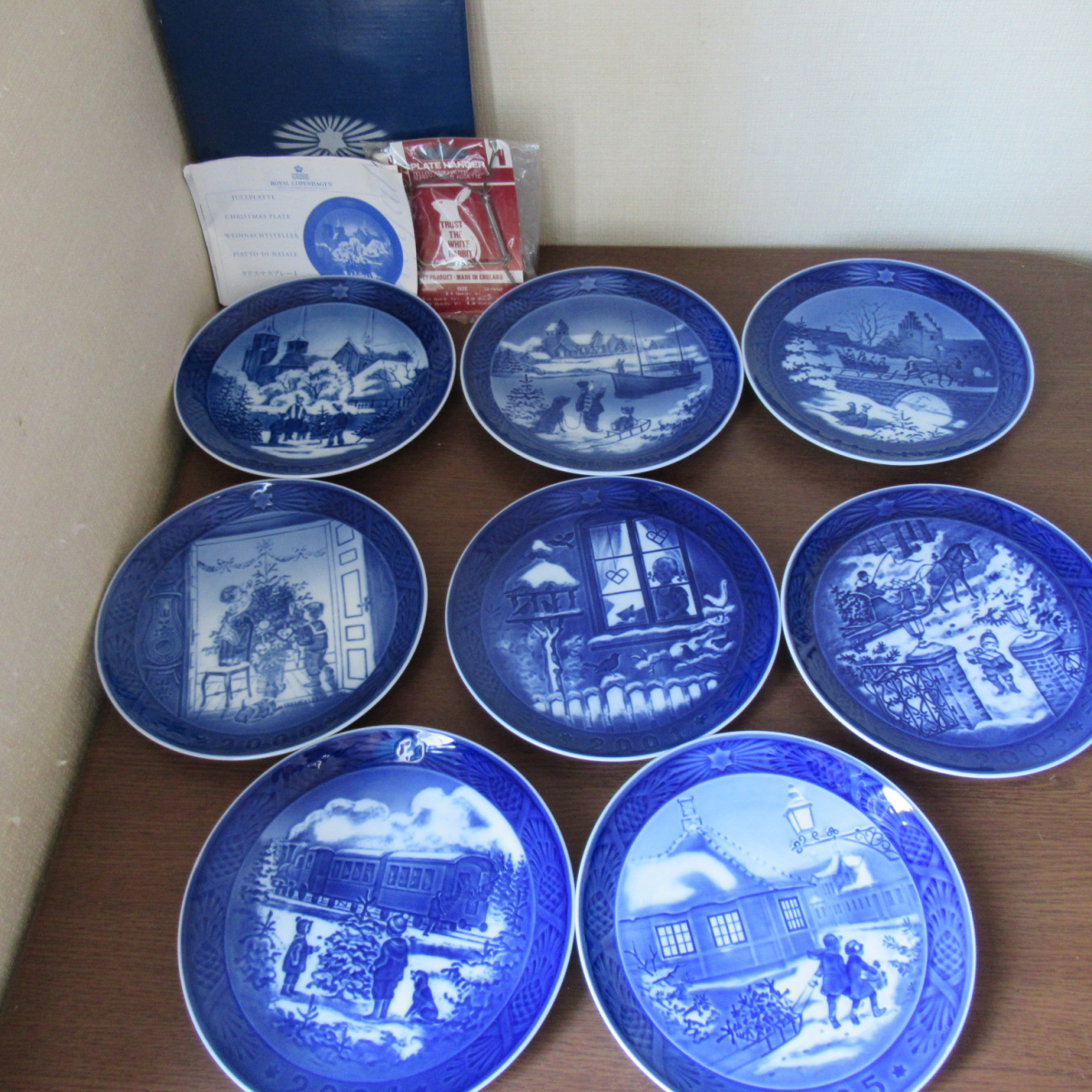 Royal Copenhagen ロイヤルコペンハーゲン イヤープレート 飾り皿 約18cm 1997 1998 1999 00 01 03 04 05 まとめて8枚セット の落札情報詳細 ヤフオク落札価格情報 オークフリー スマートフォン版