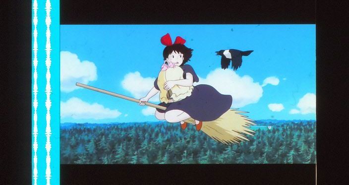 魔女の宅急便 Kiki S Delivery Service 宮崎駿 スタジオジブリ 高山みなみ As キキ 戸田恵子 35mm 映画フィルム 連続5コマ の落札情報詳細 ヤフオク落札価格情報 オークフリー スマートフォン版
