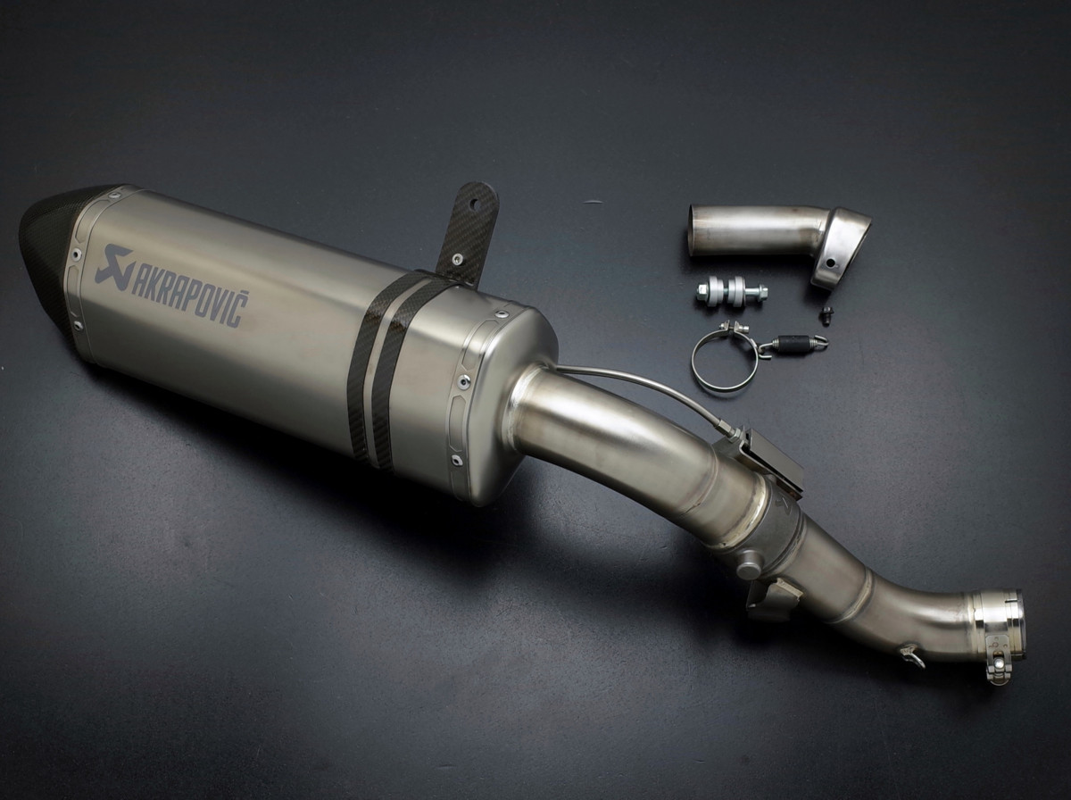 VFR1200F◆◇アクラボビッチスリップオンマフラー アクラポビッチスリップオンチタンCEホンダVFR1200F | MotoStorm