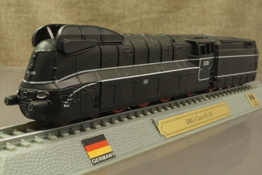 鉄道模型✨Nゲージ✨ドイツ✨イタリア✨駅等✨組み立て済み✨７点セット‼️中古 新品 大人気商品 鉄道模型✨Nゲージ✨ドイツ✨イタリア✨駅等