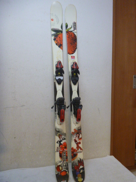 ロシニョール スキー ROSSIGNOL SCRATCH TRiXiE