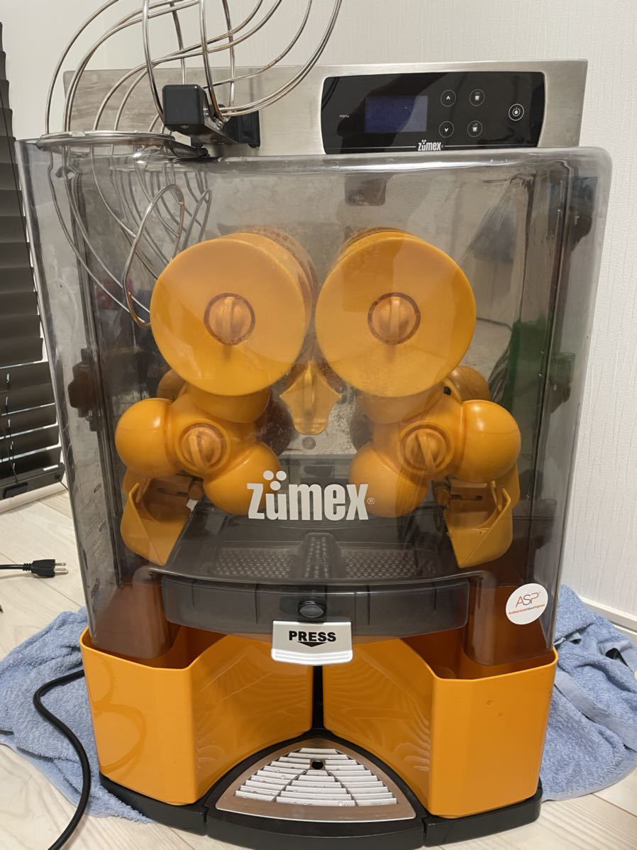 zumex Essential Pro オレンジジュース ジューサー Essential Pro｜Zumex Japan