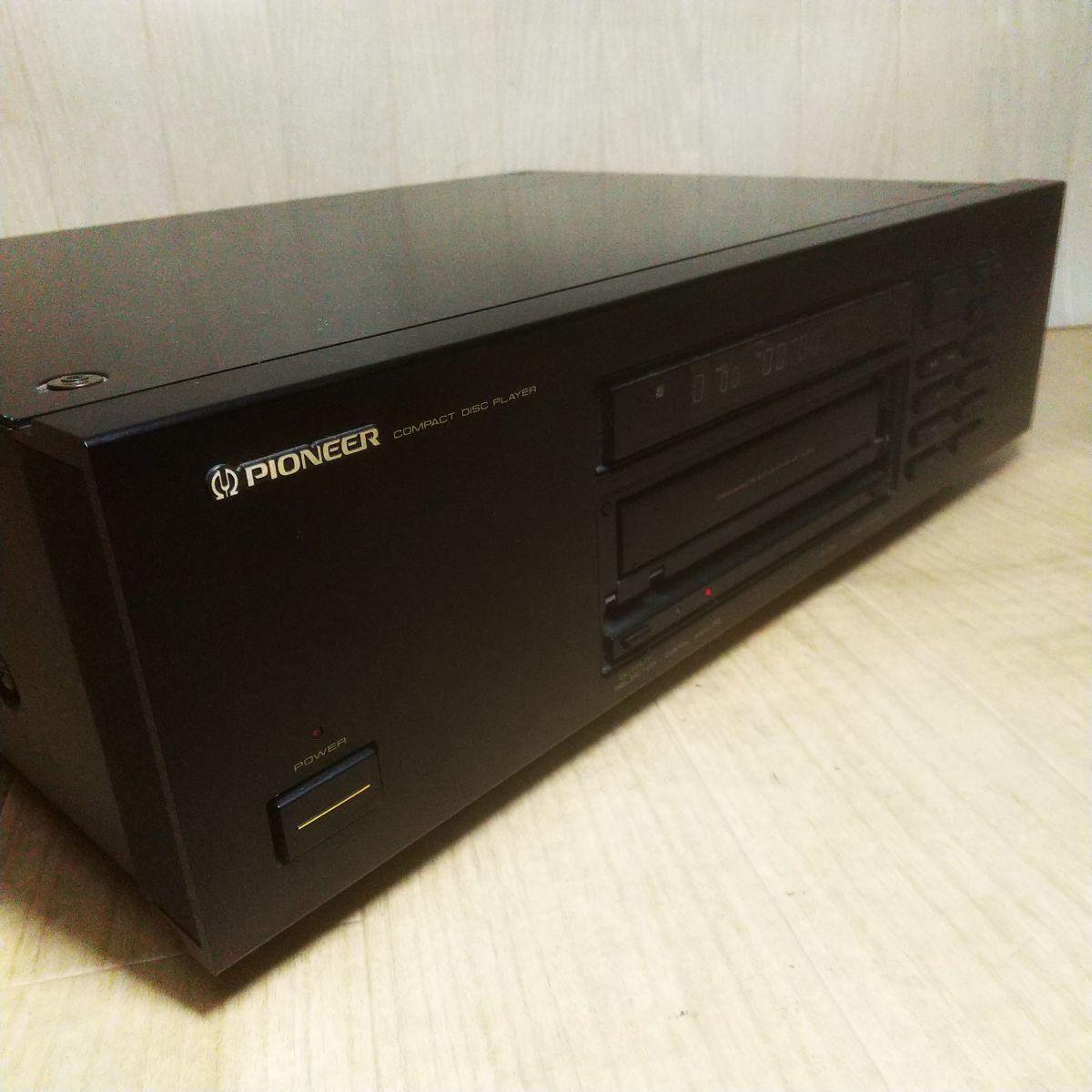 【傷や汚れあり】L602-U26-787 Pioneer パイオニア PD-2000 CDプレーヤー 3ビーム半導体レーザー方式 2チャンネル ...