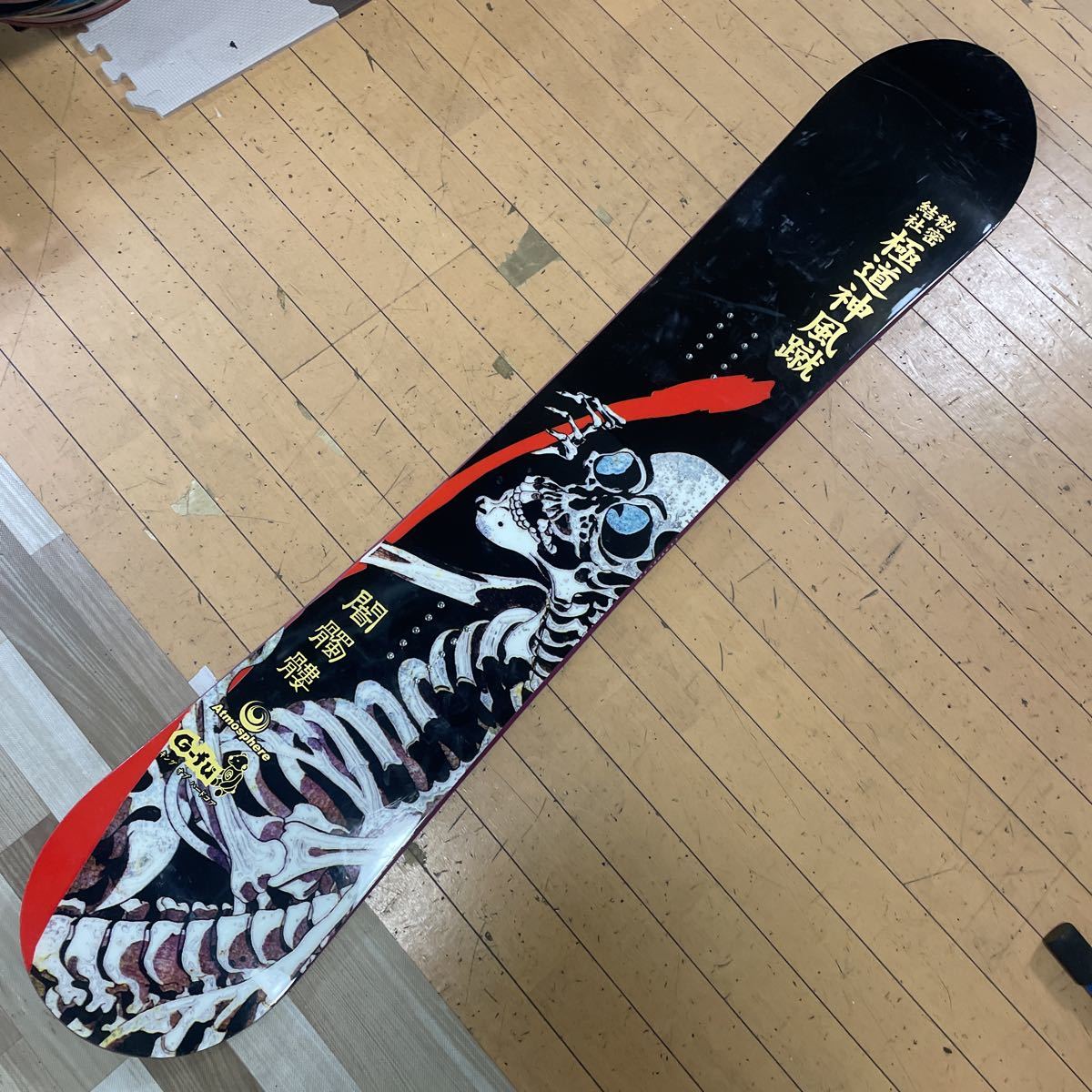 サージ スノーボード SURGE snowboard Enchanted 156